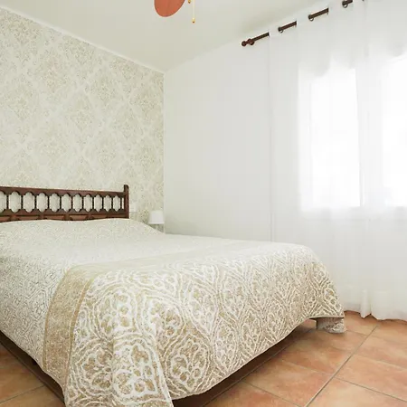 Casa Uly Holiday home Riumar